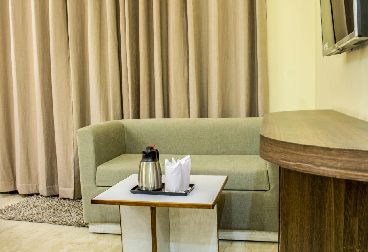 Lav Kush International Hotel Varanasi Exterior photo